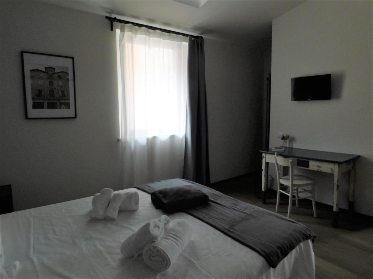 Piumaviola Beds & Apartments Parma Exterior photo